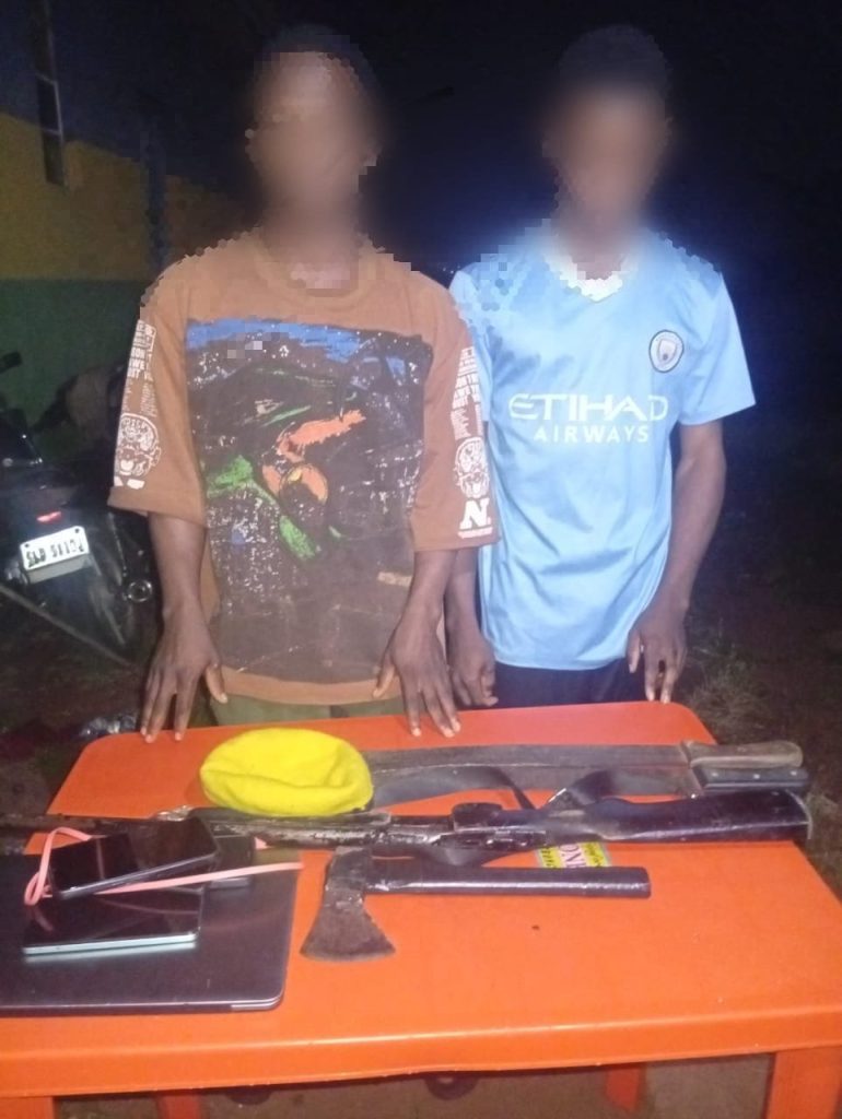 Delta police arrest 6 cultists, recover gun, drugs, military camouflage 2 Delta police arrest 6 cultists, recover gun, drugs, military camouflage