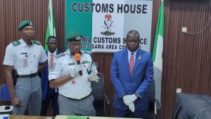 EFCC begins investigation of suspect arrested with $265,000 in Kano