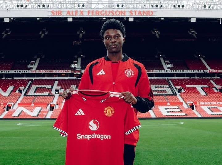 Manchester United sign 17 year old Karim Cassim from Man