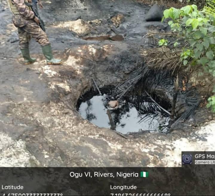 Nigerian Navy uncovers 182,000 Litres of stolen crude in Rivers, exposes oil thieves’ hidden storage network 2 Nigerian Navy uncovers 182,000 Litres of stolen crude in Rivers, exposes oil thieves’ hidden storage network