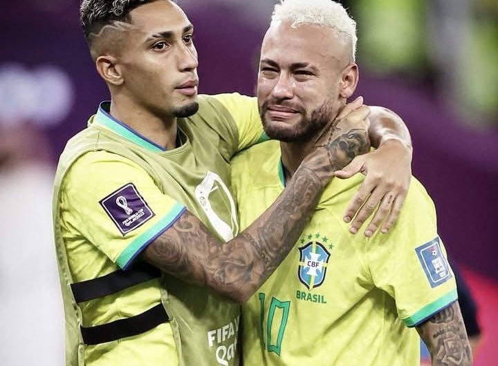 Raphinha inherits Neymar's iconic No. 10 shirt as Brazil begins new era