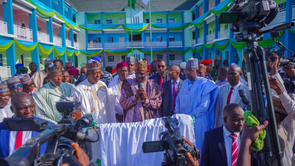 Zulum opens flyover bridge, road projects, 2 schools in Maiduguri 2 Zulum opens flyover bridge, road projects, 2 schools in Maiduguri