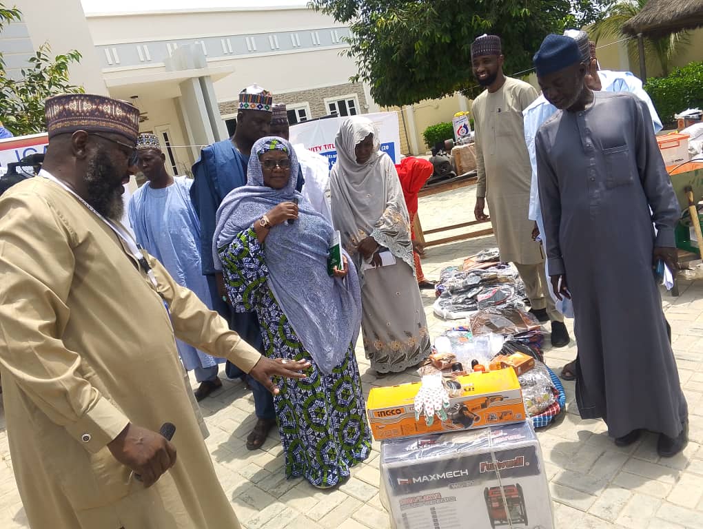 40 Borno women, de-radicalised minors get N81,000 cash grants, business starter packs in Maiduguri