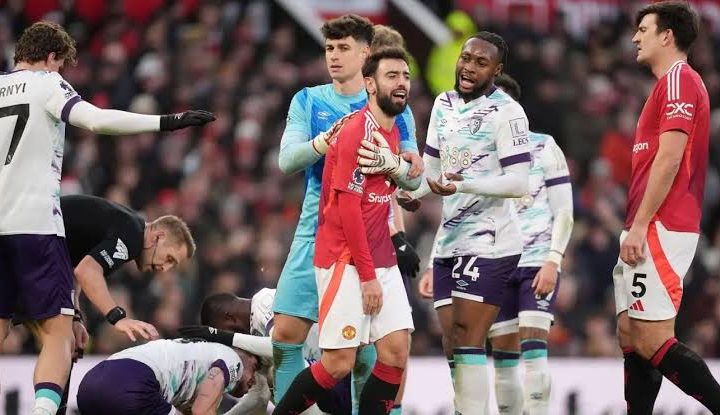 Bournemouth sink Man United 3-0 to deepen Carrick's crisis