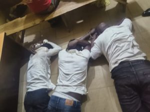 Oyo police arrest 3 armed robbers, recover locally made pistol, live cartridge