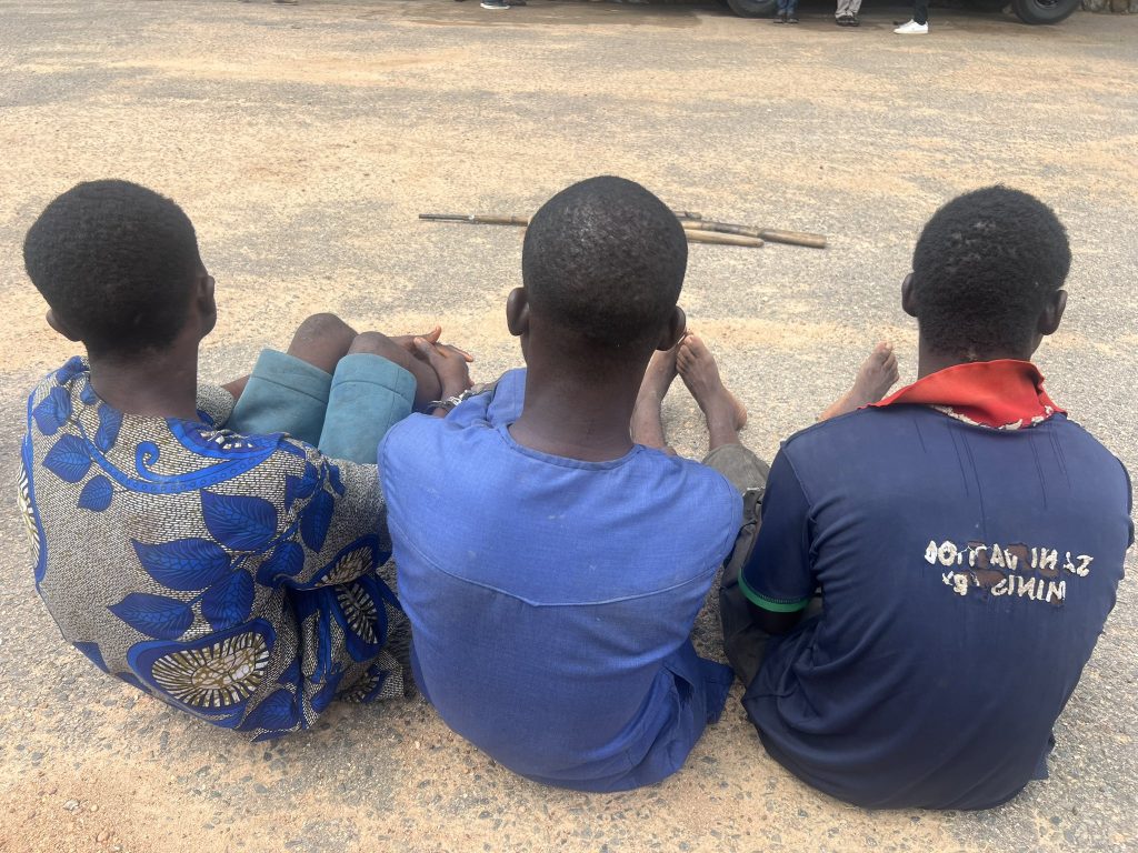 Oyo police arrest 3 suspects for killing couple, 4 children, dumping bodies into river